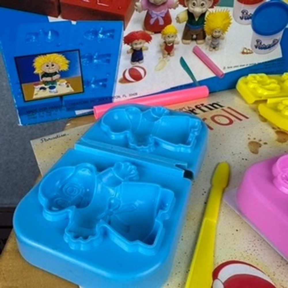 Vtg Adopt a Norfin Troll Maker Paradise Play Set with Molds NO‎ DOUGH - Picture 3 of 10